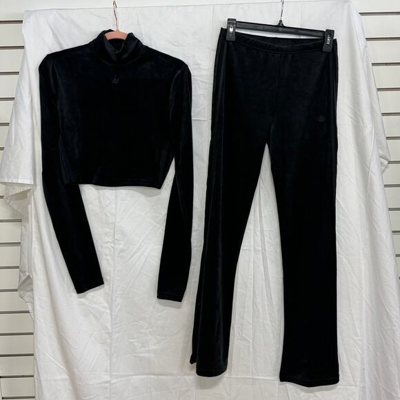 NWT Adidas Originals Crushed Velvet Crop Top & Flared Pants Active Set Black S - Picture 2 of 6